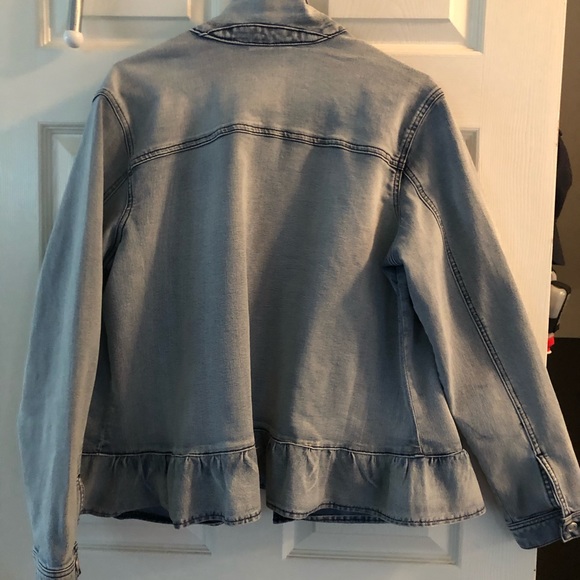 Jean jacket with frill at bottom - Picture 2 of 4